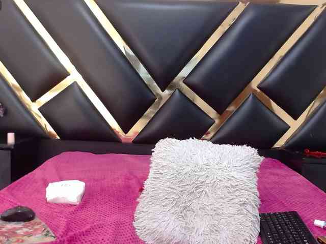 AprilyCrystal webcam
