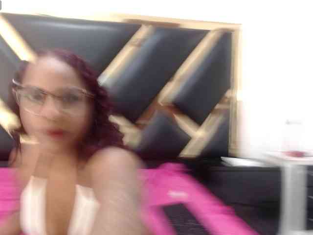 AprilyCrystal webcam
