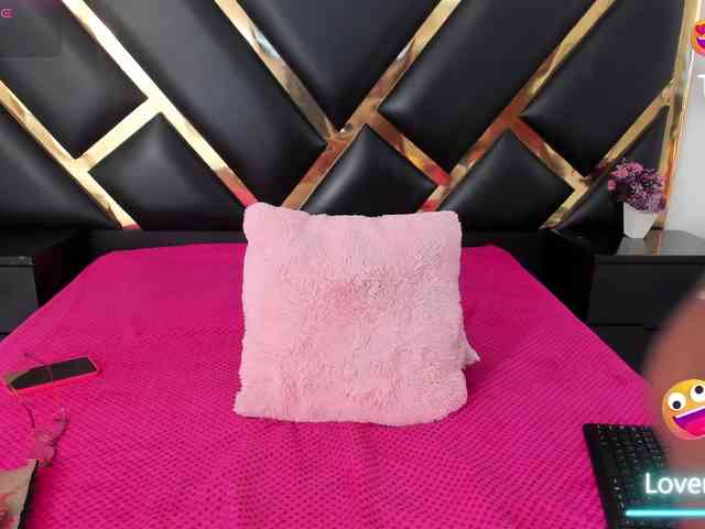 AprilyCrystal webcam
