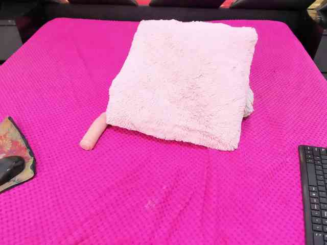 AprilyCrystal webcam