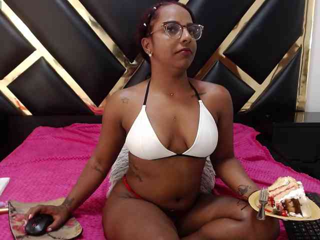 AprilyCrystal webcam