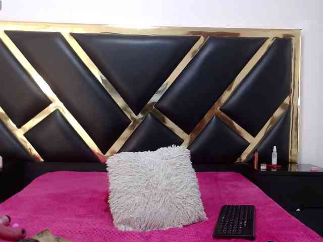 AprilyCrystal webcam