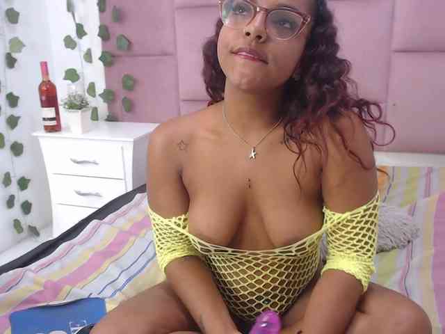 AprilyCrystal webcam