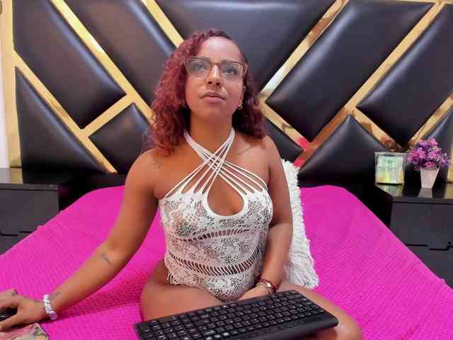 aprilycrystal's live room