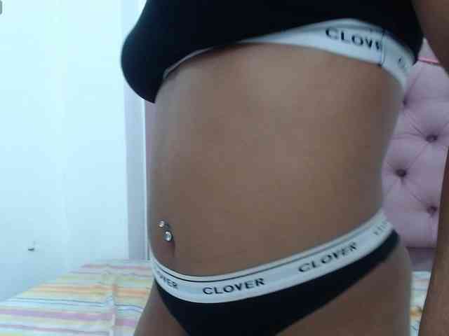 AprilyCrystal webcam