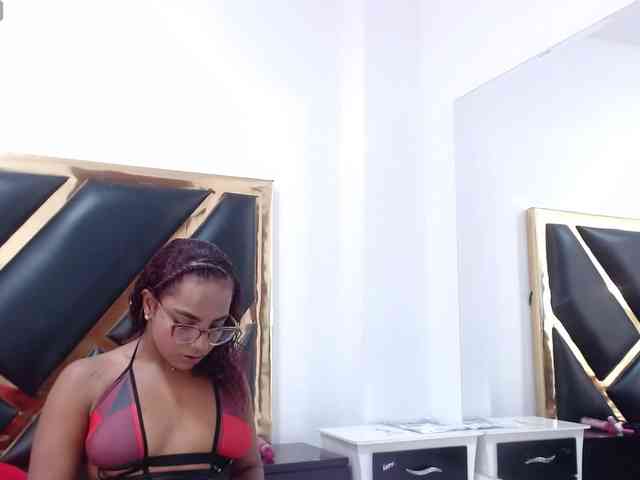 AprilyCrystal webcam