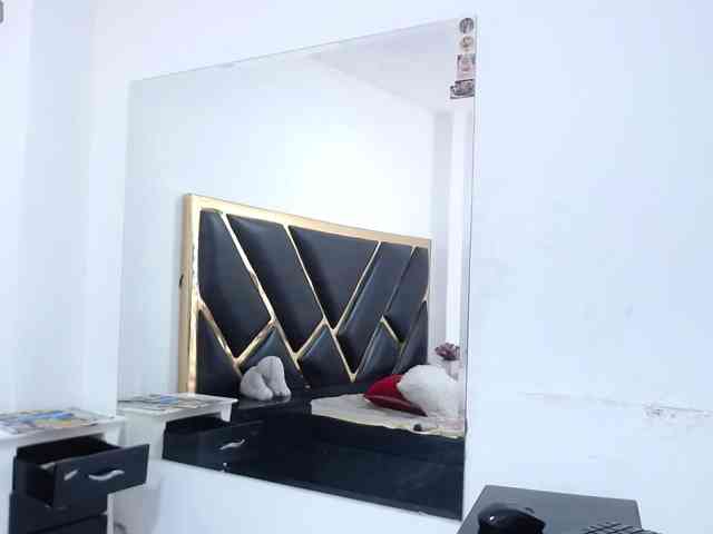 AprilyCrystal webcam