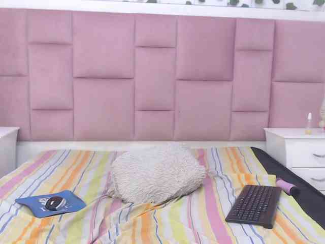 AprilyCrystal webcam