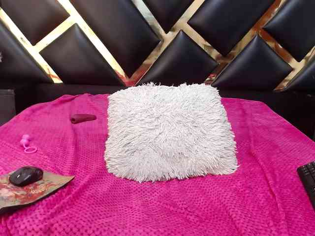 AprilyCrystal webcam