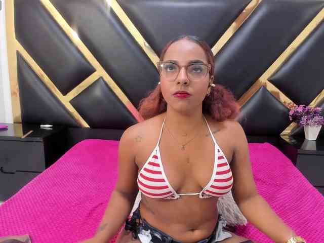 AprilyCrystal webcam