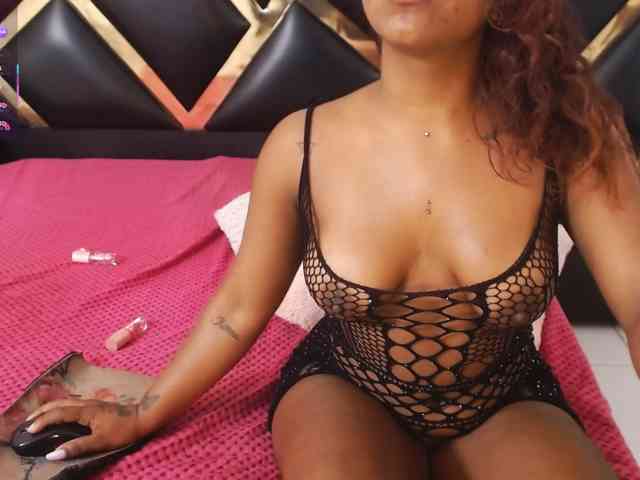 AprilyCrystal webcam