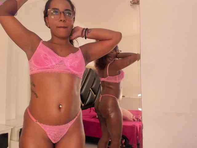 AprilyCrystal webcam