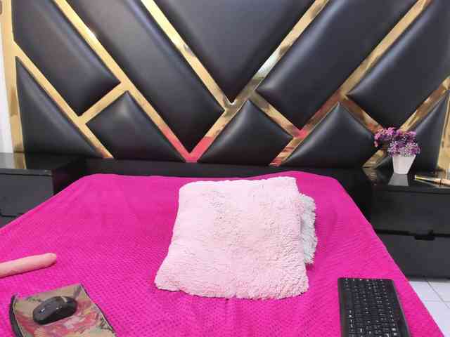 AprilyCrystal webcam