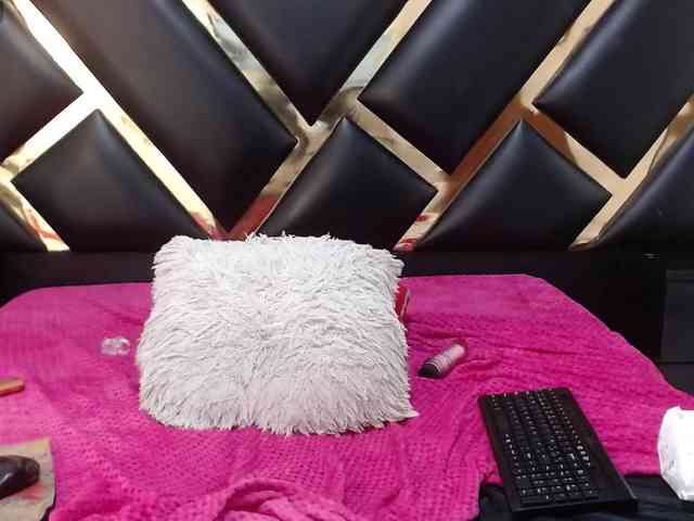 AprilyCrystal webcam