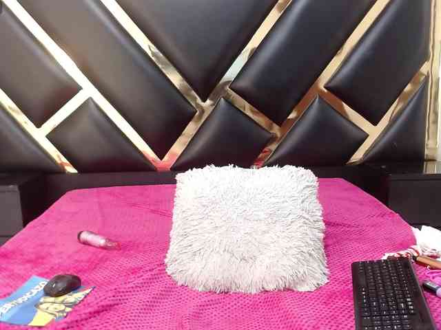 AprilyCrystal webcam