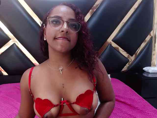 AprilyCrystal webcam