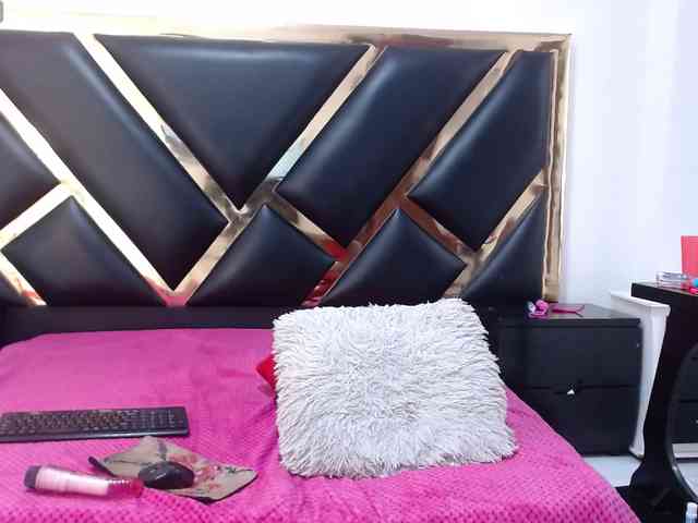 AprilyCrystal webcam