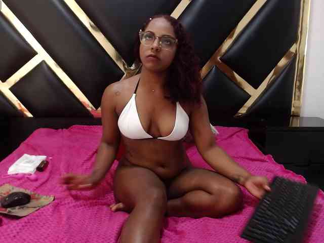 AprilyCrystal webcam