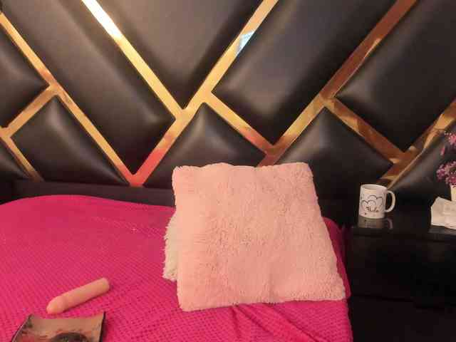 AprilyCrystal webcam
