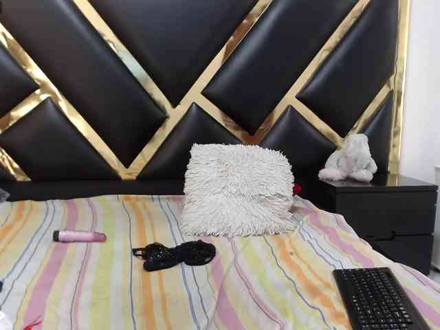 AprilyCrystal webcam