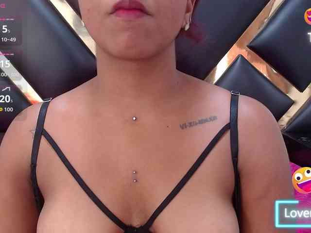 AprilyCrystal webcam