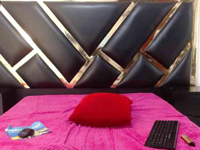 AprilyCrystal webcam