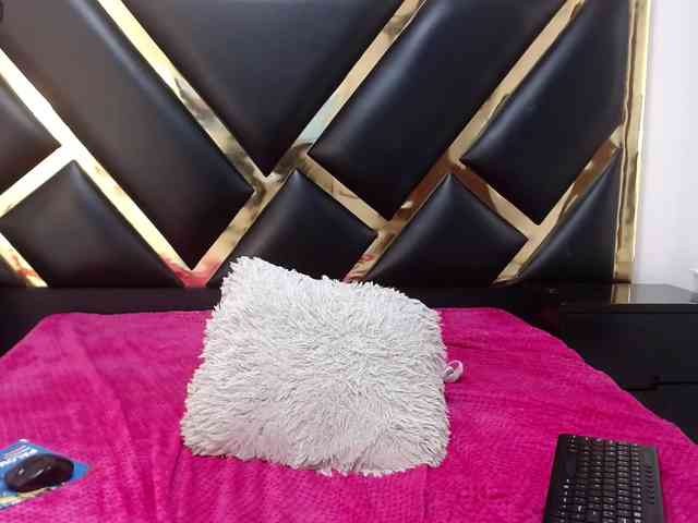 AprilyCrystal webcam