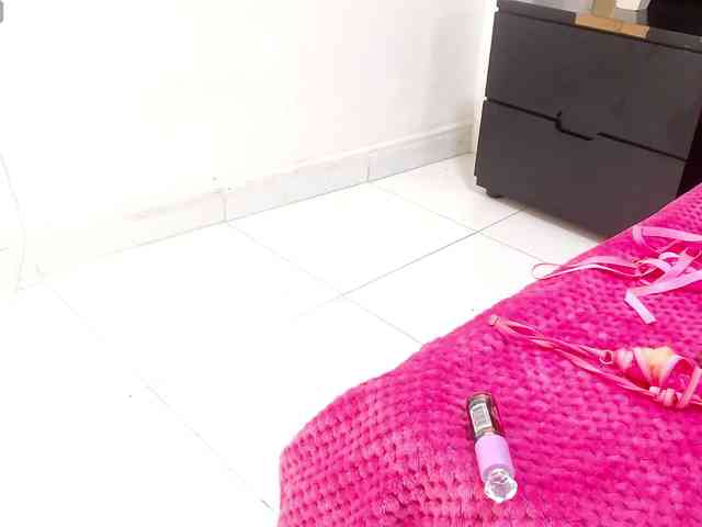 AprilyCrystal webcam
