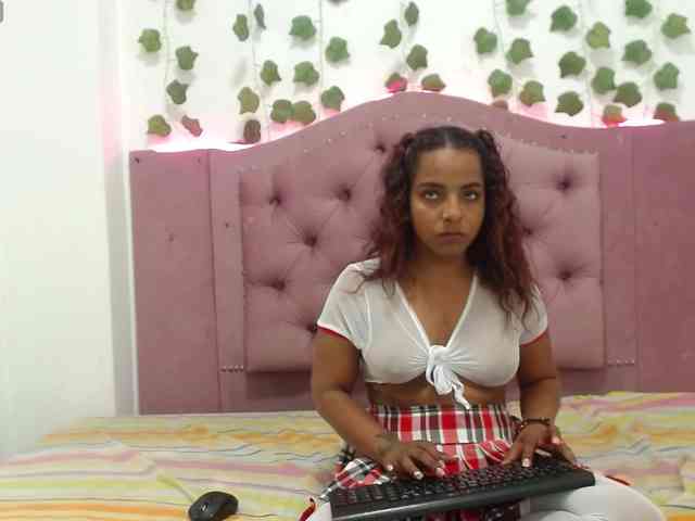 AprilyCrystal webcam