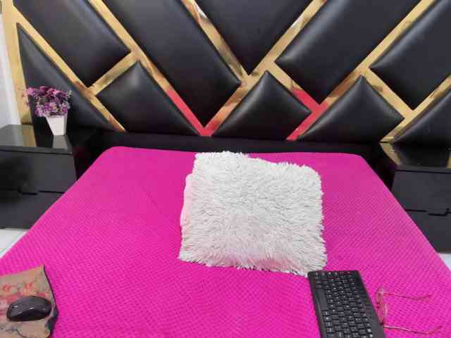 AprilyCrystal webcam