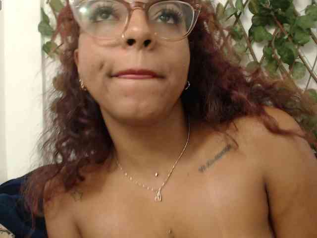 AprilyCrystal webcam