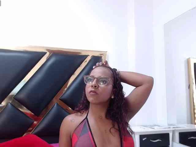 AprilyCrystal webcam