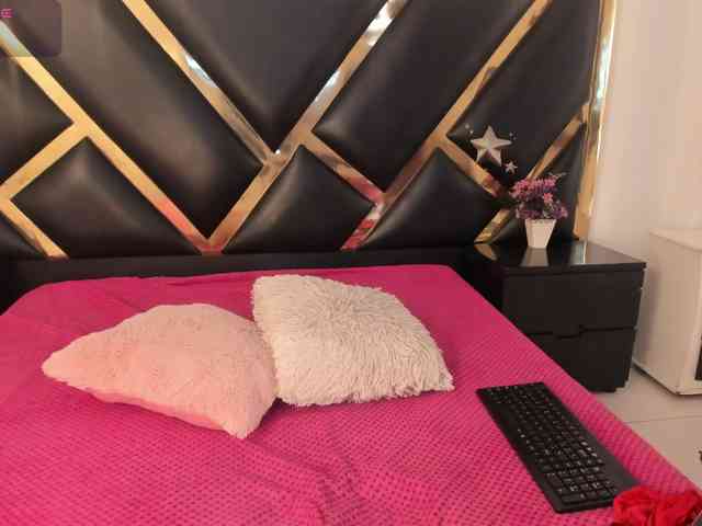 AprilyCrystal webcam