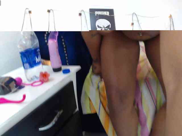 AprilyCrystal webcam