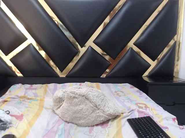 AprilyCrystal webcam