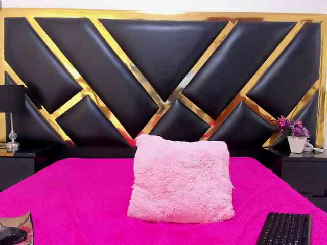 AprilyCrystal webcam