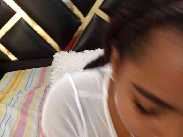 AprilyCrystal webcam