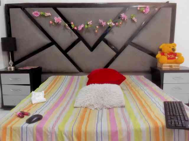 AprilyCrystal webcam