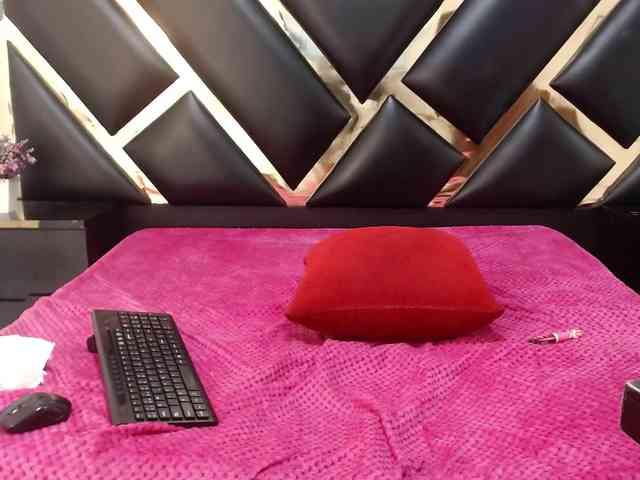 AprilyCrystal webcam