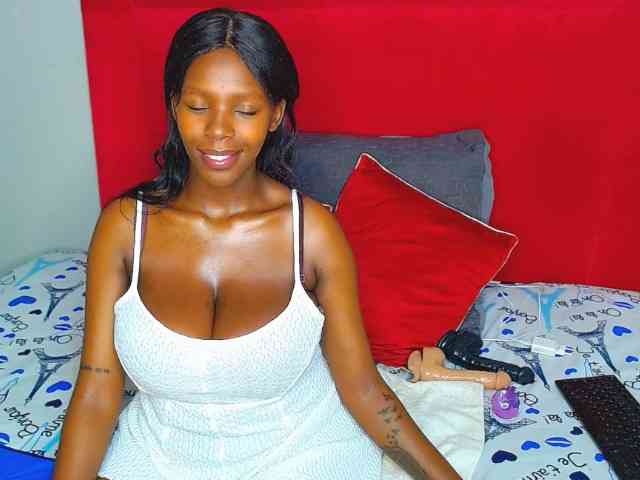 MICHELLENEW24 webcam