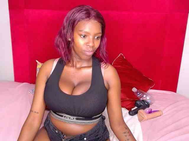MICHELLENEW24 webcam