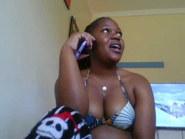 mysticmoments webcam bongacams model stream image