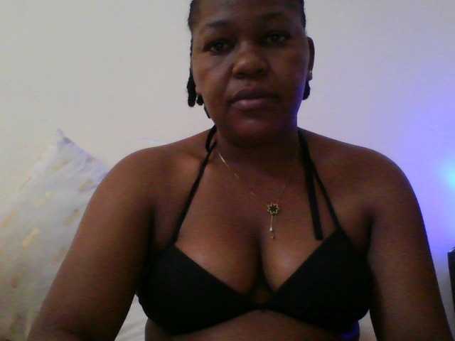 mysticmoments live cam on BongaCams