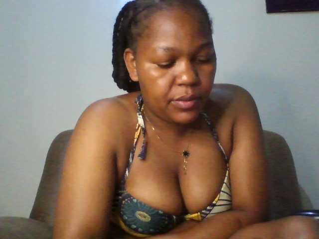 mysticmoments live cam on BongaCams
