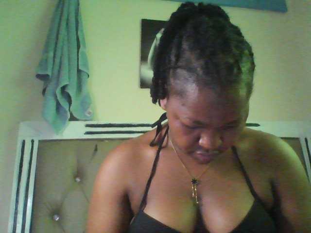 mysticmoments webcam bongacams model stream image