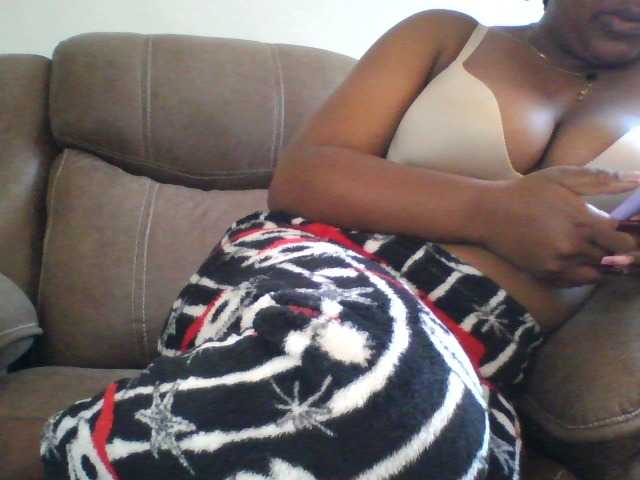 mysticmoments live cam on BongaCams
