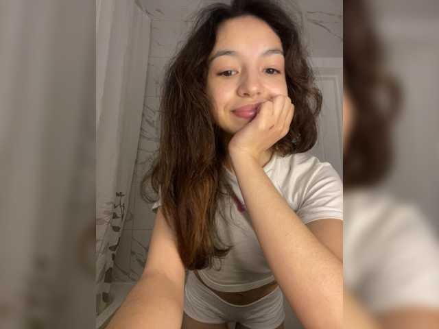 Meangell live cam on BongaCams