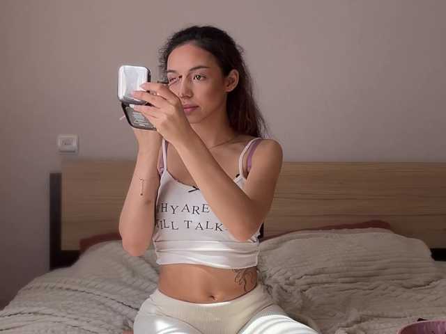 Meangell live webcam show