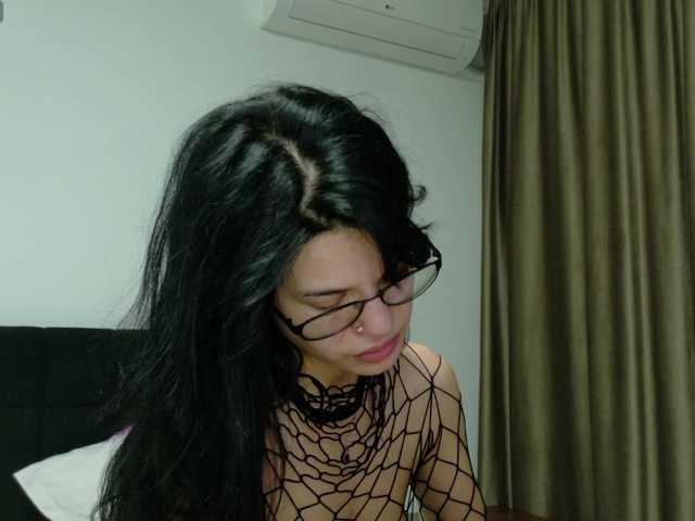 RubyVibbe live cam on BongaCams