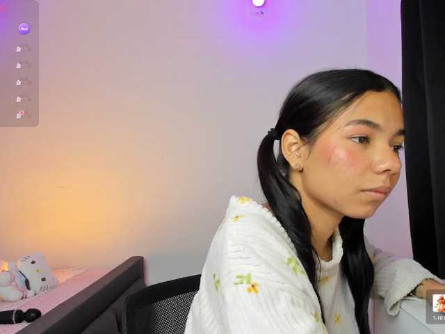 Kaylanee live cam on BongaCams